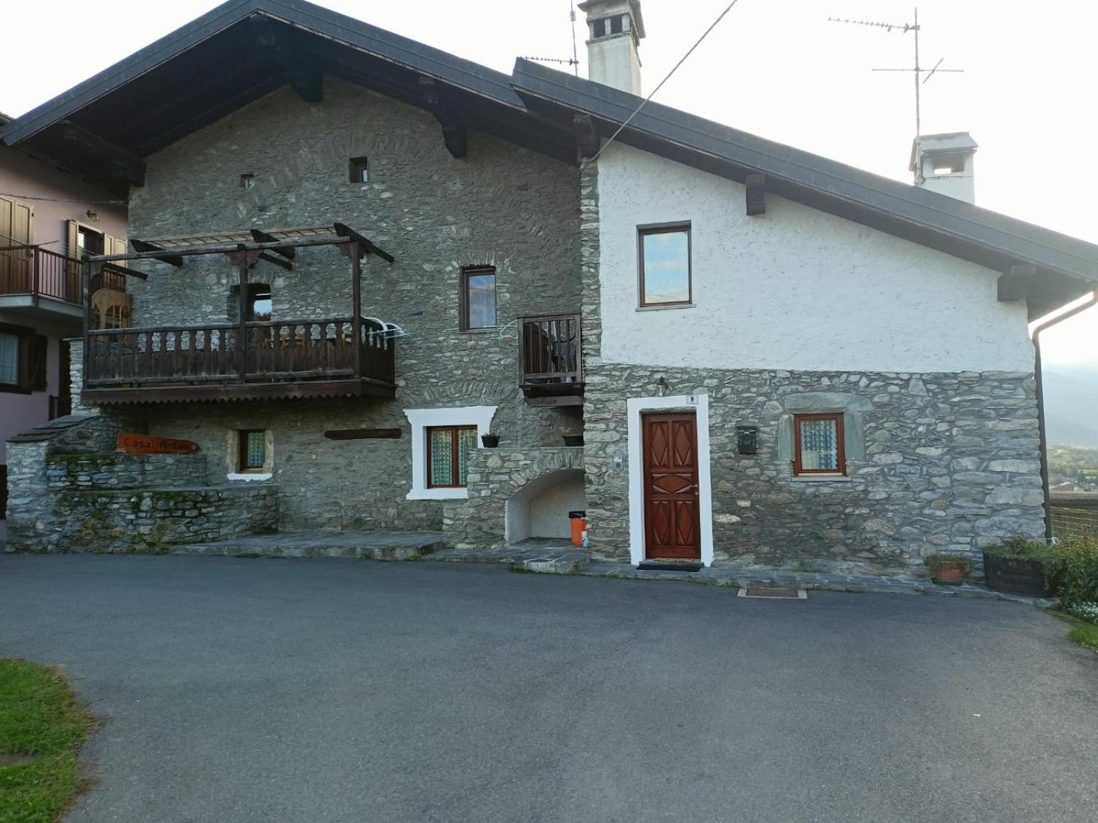 Apartamento Casa D'antan Aosta Exterior foto