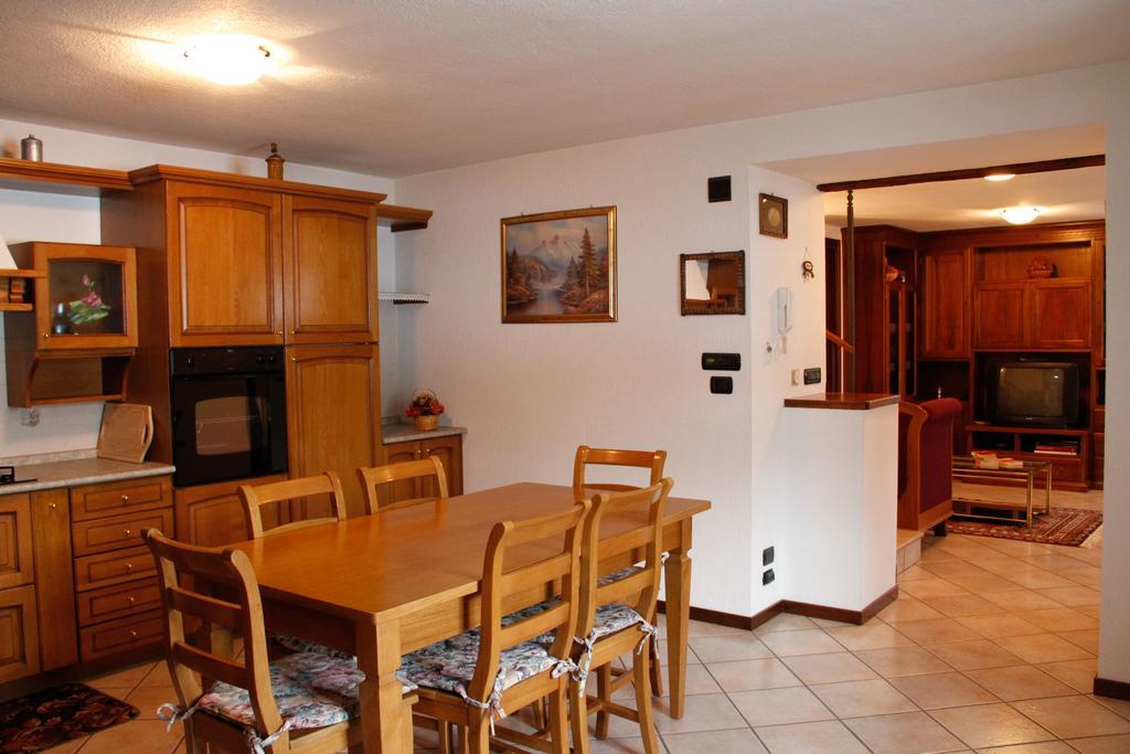 Apartamento Casa D'antan Aosta Habitación foto